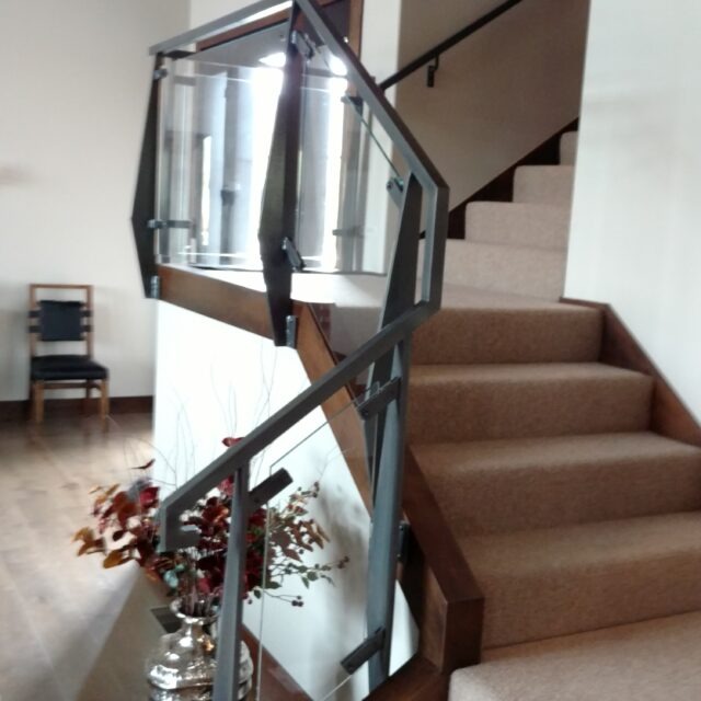 Glass Unlimited Glass inserts on Glass railing system